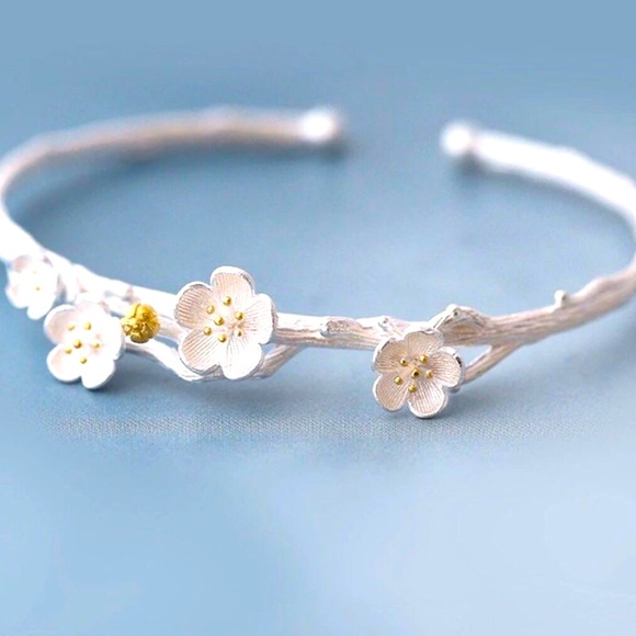 ✨ 925 Sterling Silver Flower Bangle✨ - Picture 4 of 4